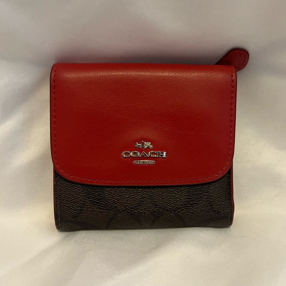 💋RED COACH BI-FOLD WALLET💋